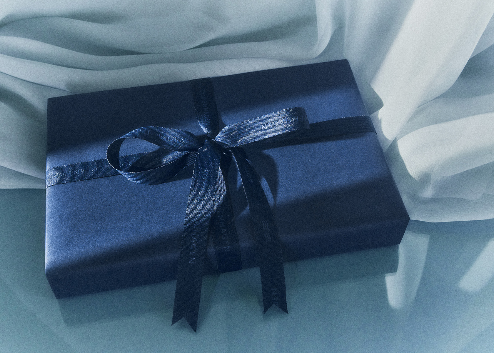 Wrapped in blue - a gift from Royal Copenhagen